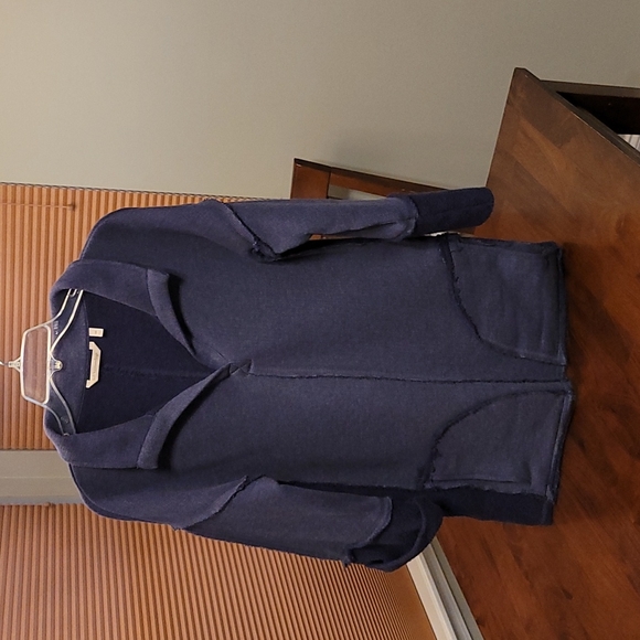 SOFT surroundings tunic top. Dark blue.  Wear with leggings or jeans - Picture 1 of 11